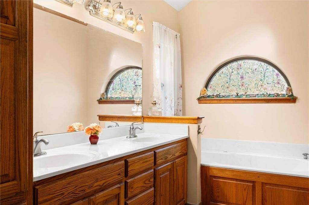 Photo 22 of 52 - 1320 S 105th Street, Edwardsville, KS 66111