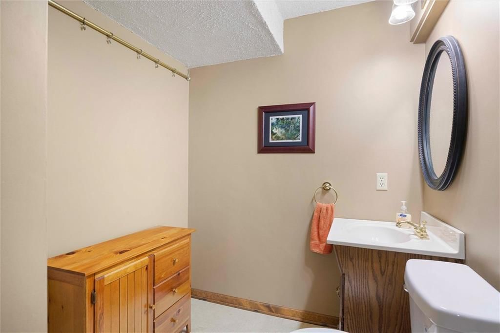 Photo 38 of 52 - 1320 S 105th Street, Edwardsville, KS 66111