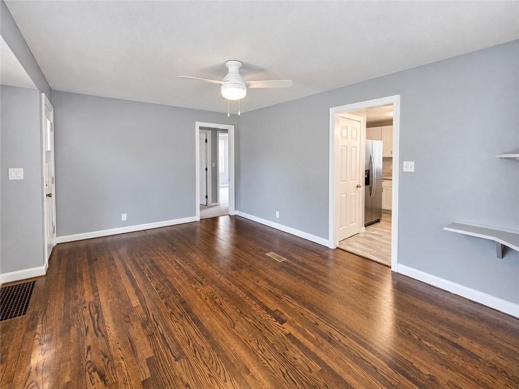 7516 Sni A Bar Road, Kansas City, MO: listing photo 2