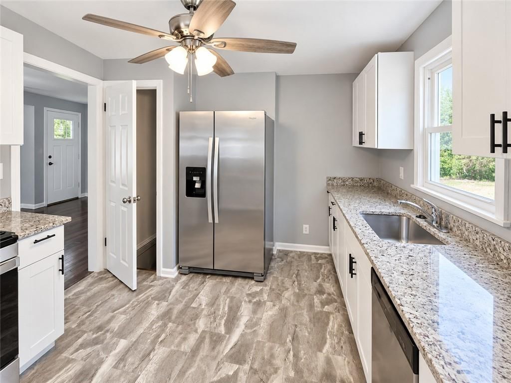7516 Sni A Bar Road, Kansas City, MO: listing photo 3