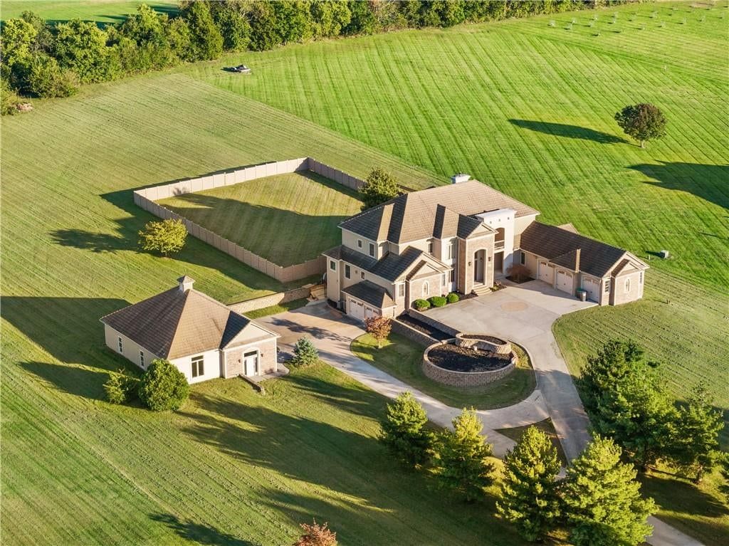 9701 Windsor Drive, Lee's Summit, MO