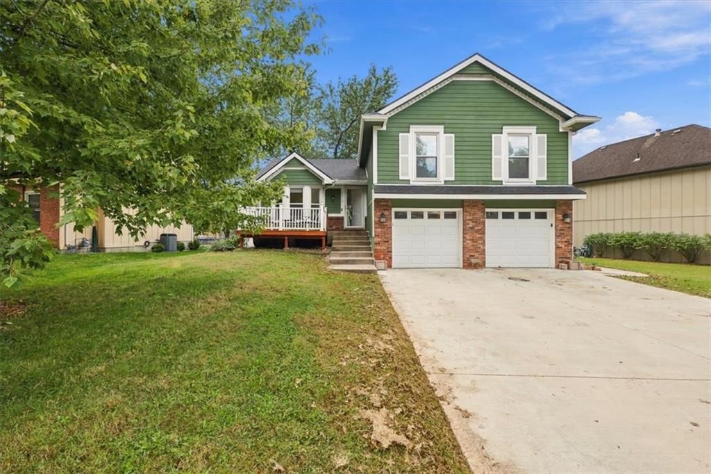3517 Remington Lane, Leavenworth, KS: listing photo 2