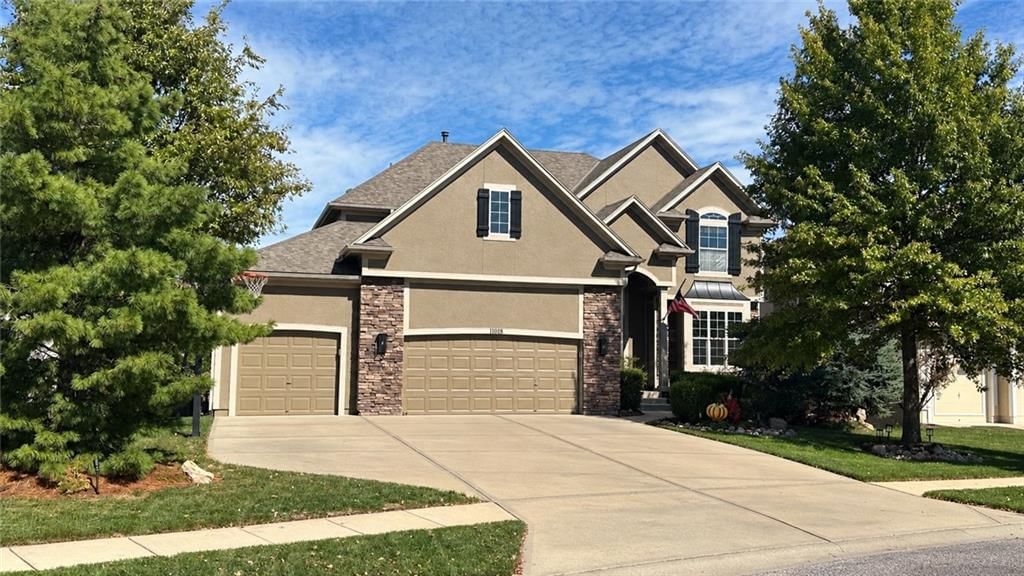 Photo 1: three-car garage, 11018 W 163rd Terrace, Overland Park, KS 66221