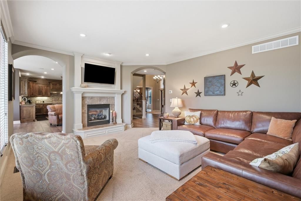 11018 W 163rd Terrace, Overland Park, KS