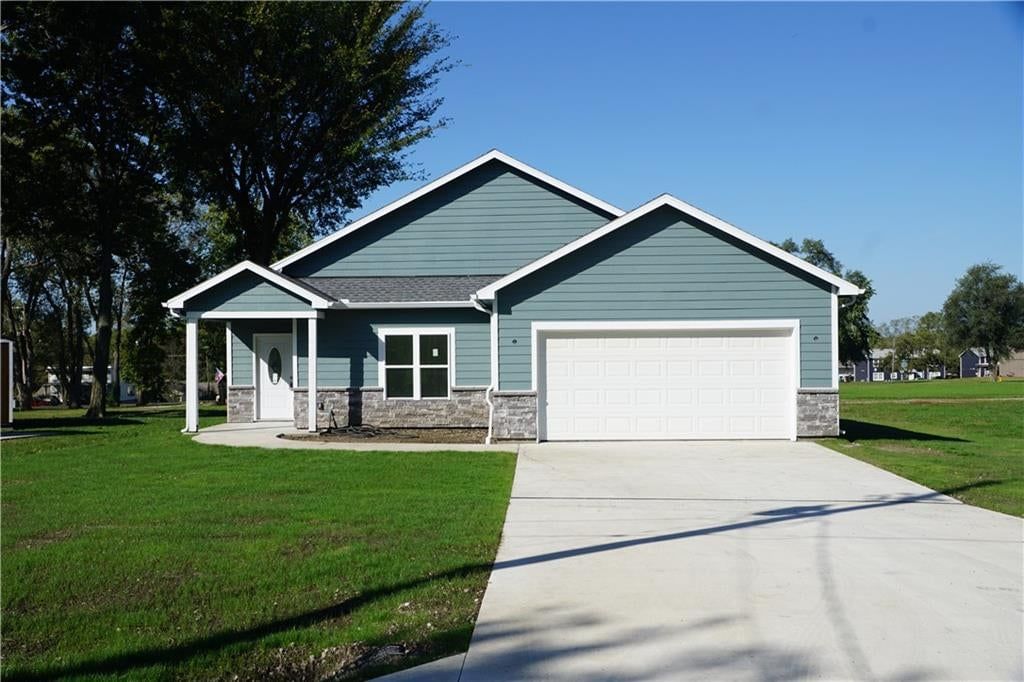 703 N Jefferson Street, Spring Hill, KS: listing photo 3