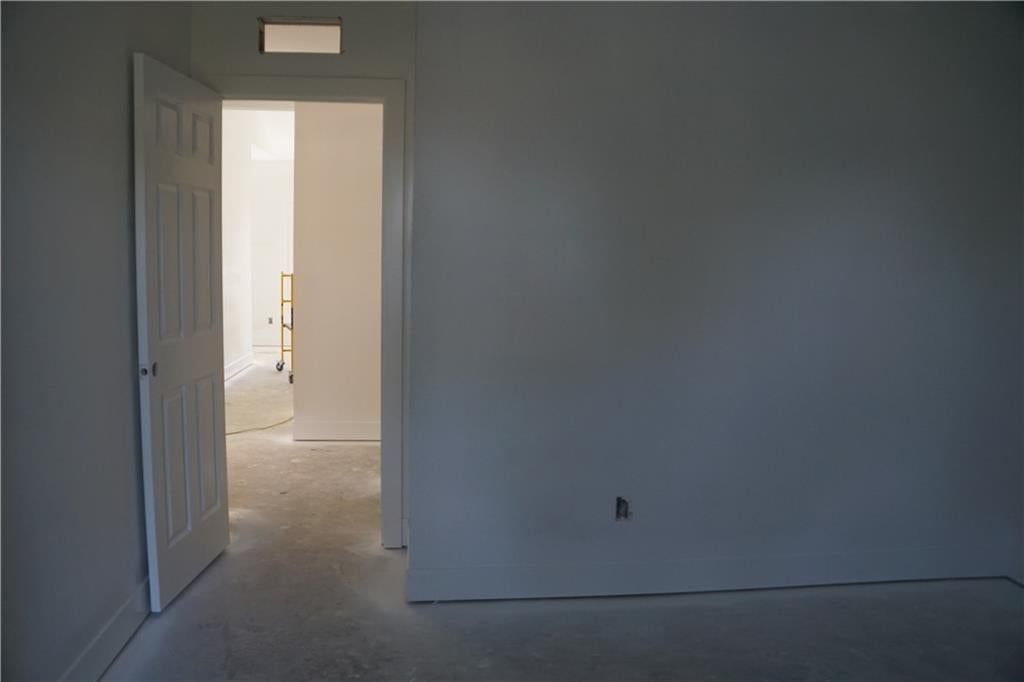 Photo 24 of 33 - 703 N Jefferson Street, Spring Hill, KS 66083