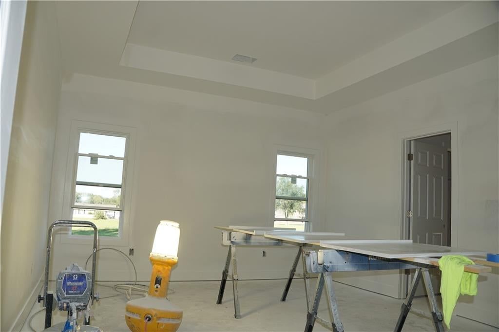 Tray ceiling at 703 N Jefferson Street, Spring Hill, KS 66083