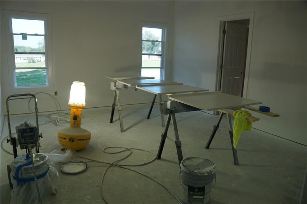 Photo 26 of 33 - 703 N Jefferson Street, Spring Hill, KS 66083