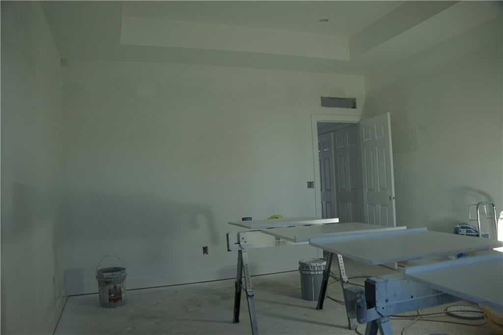 Photo 27 of 33 - 703 N Jefferson Street, Spring Hill, KS 66083
