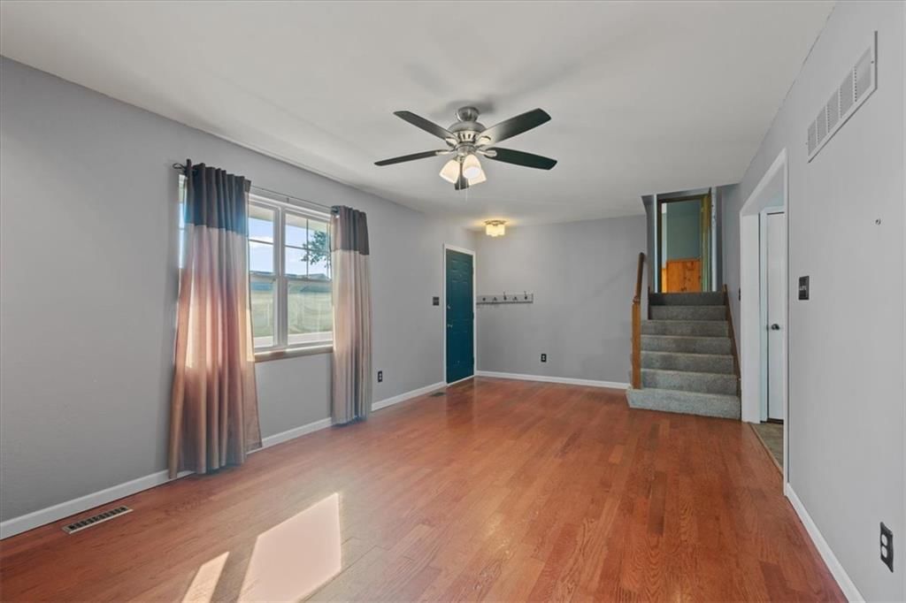 Photo 4 of 29 - 206 Pebblebrook Lane