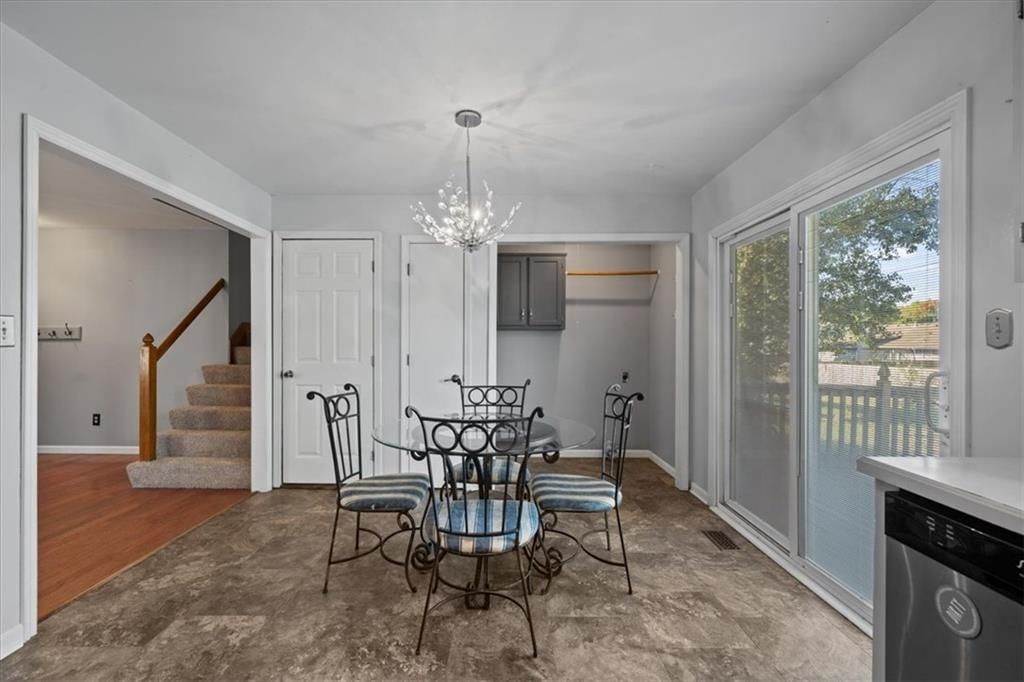 Photo 7 of 29 - 206 Pebblebrook Lane