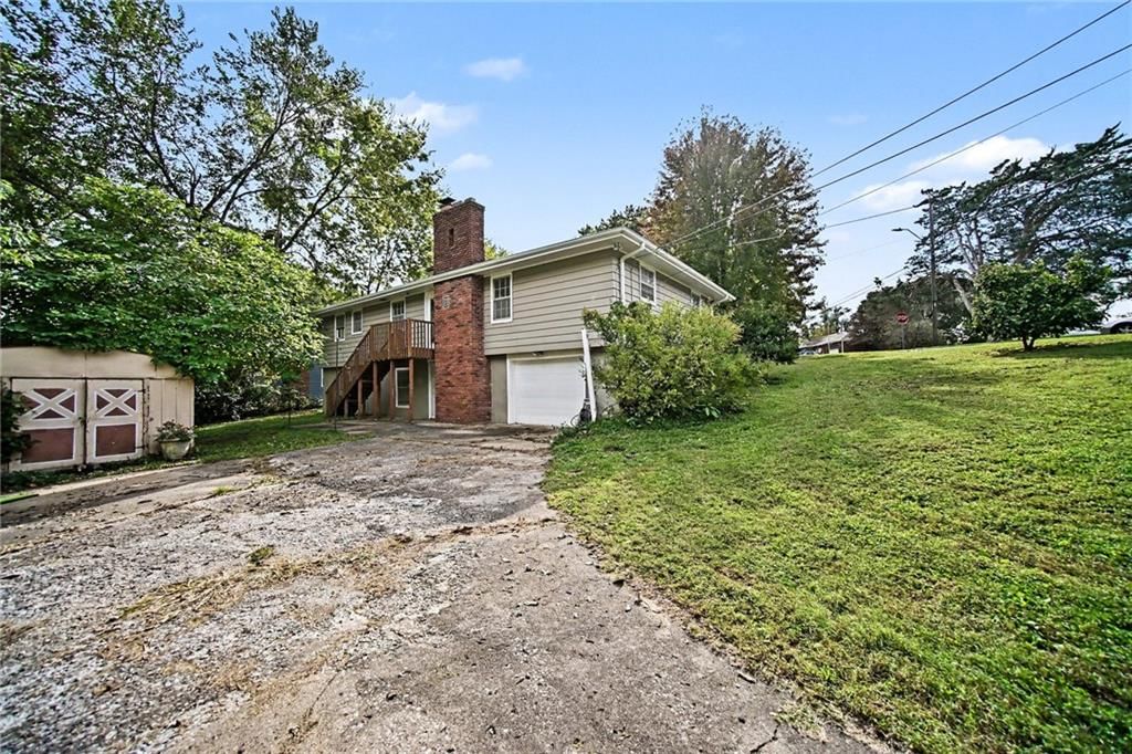 Photo 26 of 29 - 302 NE Northcrest Drive, Kansas City, MO 64116