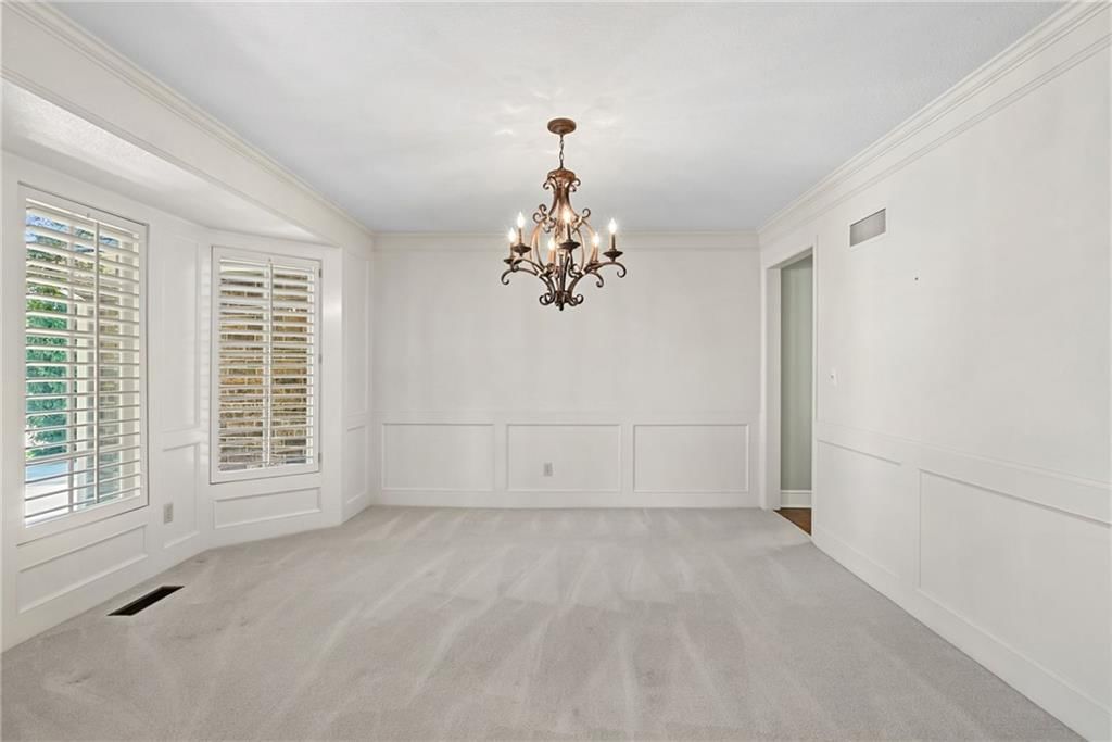 Photo 19 of 67 - 12808 Sherwood Drive, Leawood, KS 66209