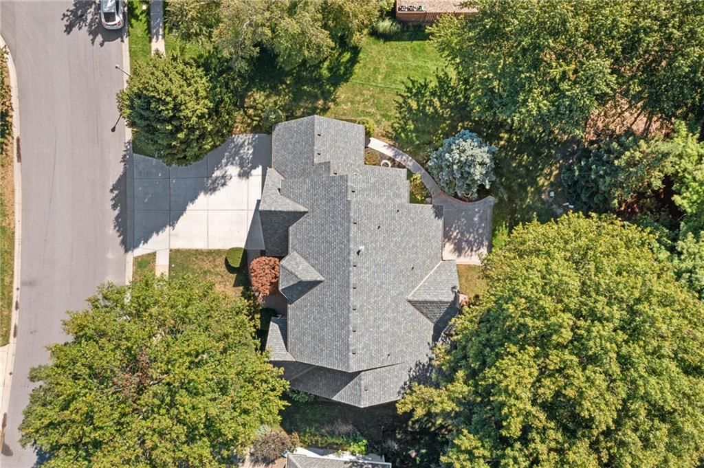 Photo 63 of 67 - 12808 Sherwood Drive, Leawood, KS 66209