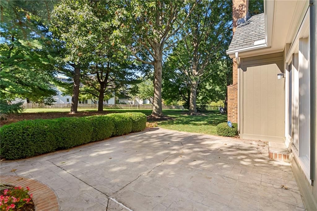 Photo 65 of 67 - 12808 Sherwood Drive, Leawood, KS 66209