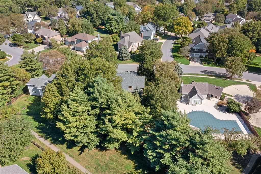 Photo 67 of 67 - 12808 Sherwood Drive, Leawood, KS 66209