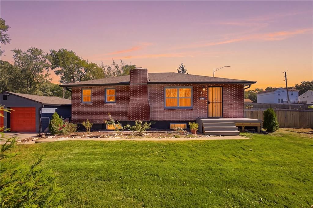 9417 Palmer Avenue, Kansas City, MO