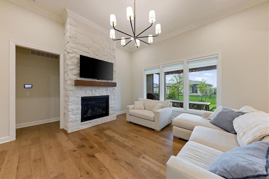 4206 W 158TH Terrace, Overland Park, KS