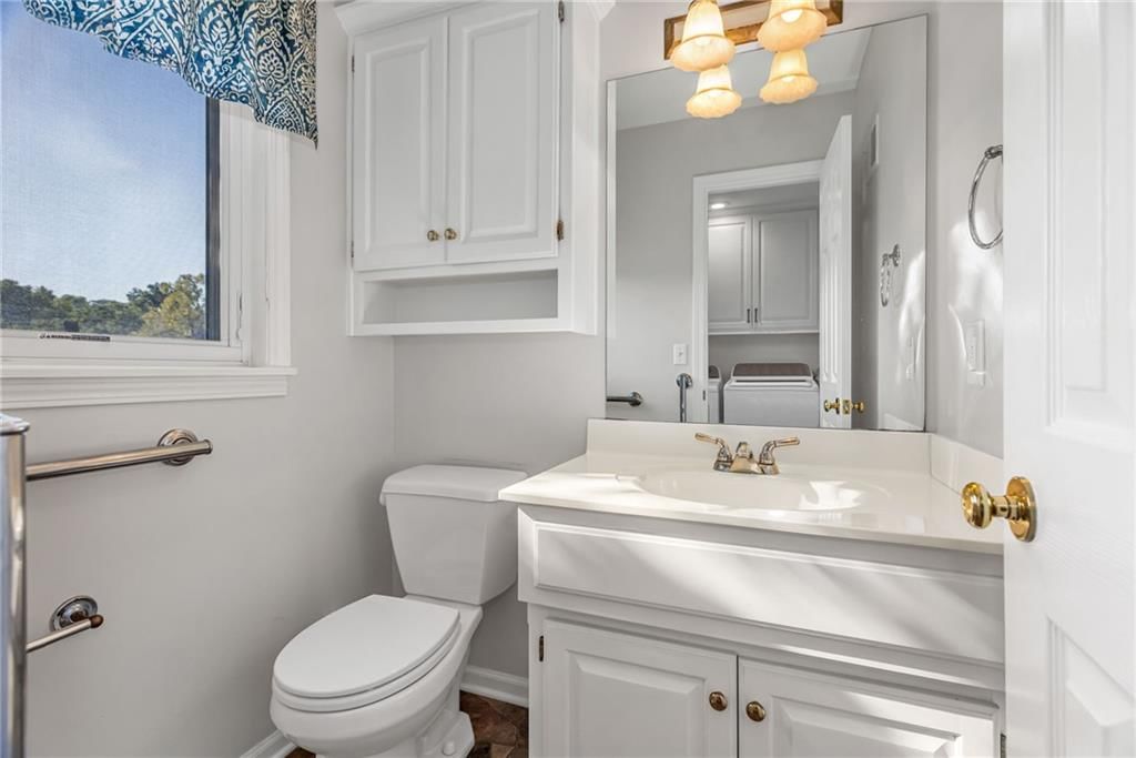 Photo 22 of 54 - 3806 NE Beechwood Drive, Lee's Summit, MO 64064