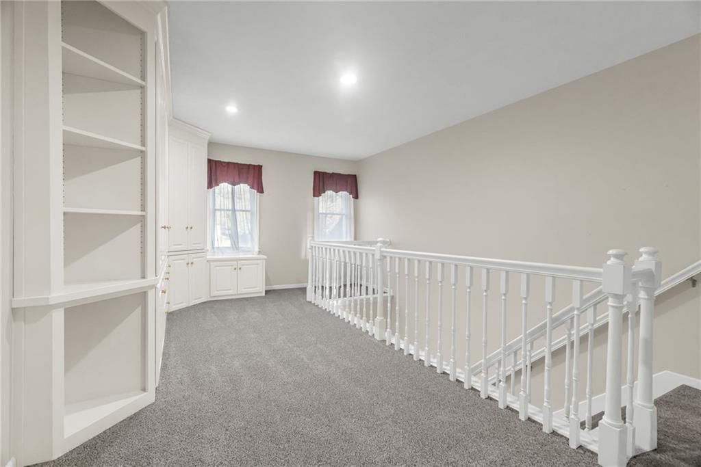 Loft at 3806 NE Beechwood Drive, Lee's Summit, MO 64064