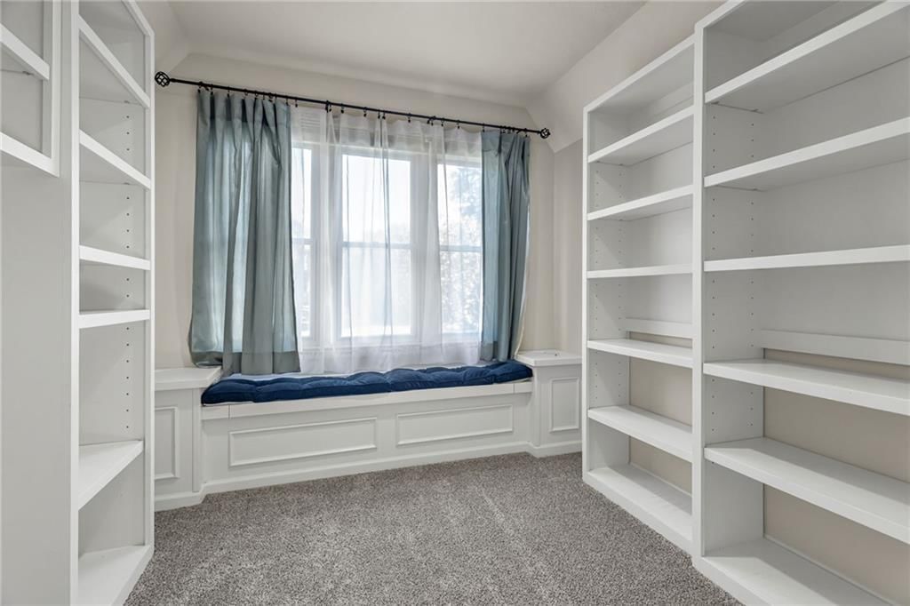 Photo 32 of 54 - 3806 NE Beechwood Drive, Lee's Summit, MO 64064