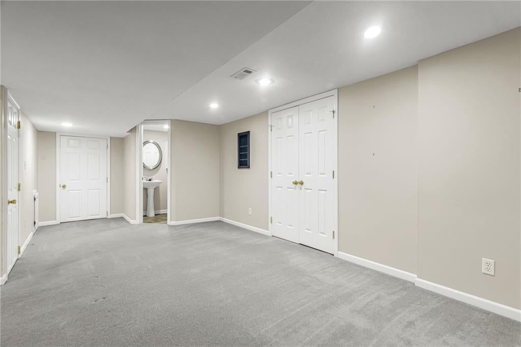 Photo 38 of 54 - 3806 NE Beechwood Drive, Lee's Summit, MO 64064