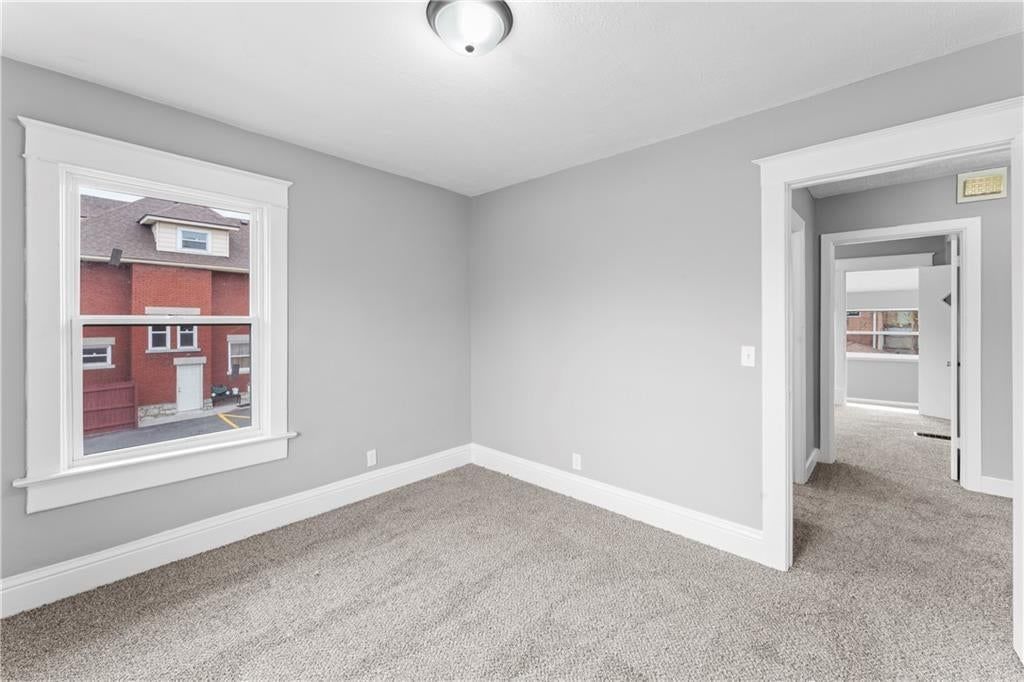 Photo 5 of 18 - 222 N 17th Street, Kansas City, KS 66102