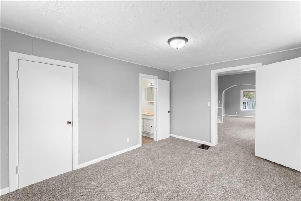 Photo 8 of 18 - 222 N 17th Street, Kansas City, KS 66102