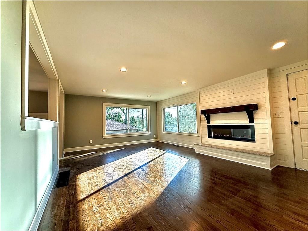 4833 N Winchester Street, Kansas City, MO: listing photo 2