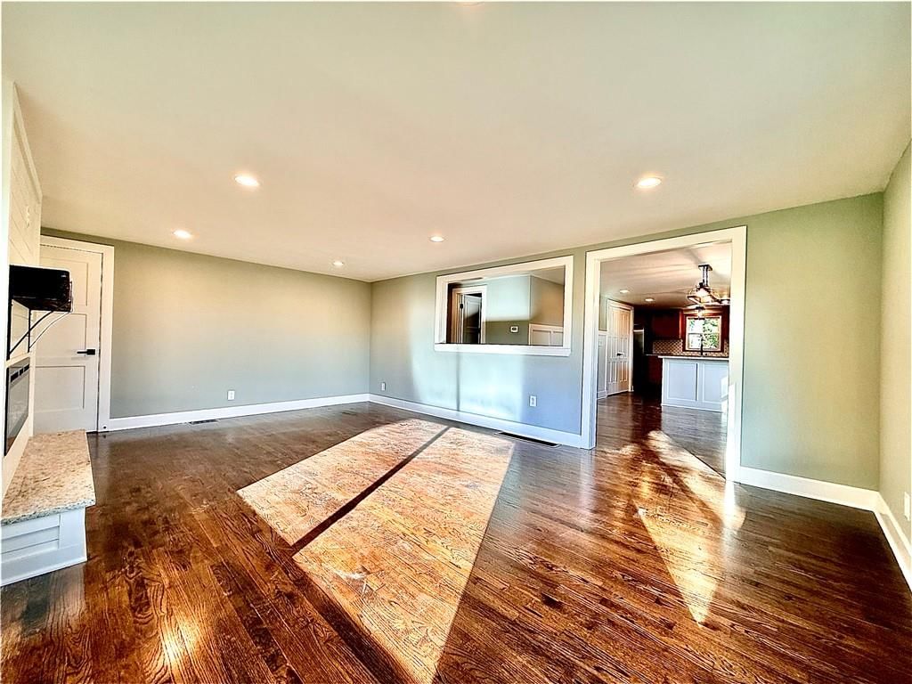 Open floor plan at 4833 N Winchester Street, Kansas City, MO 64119