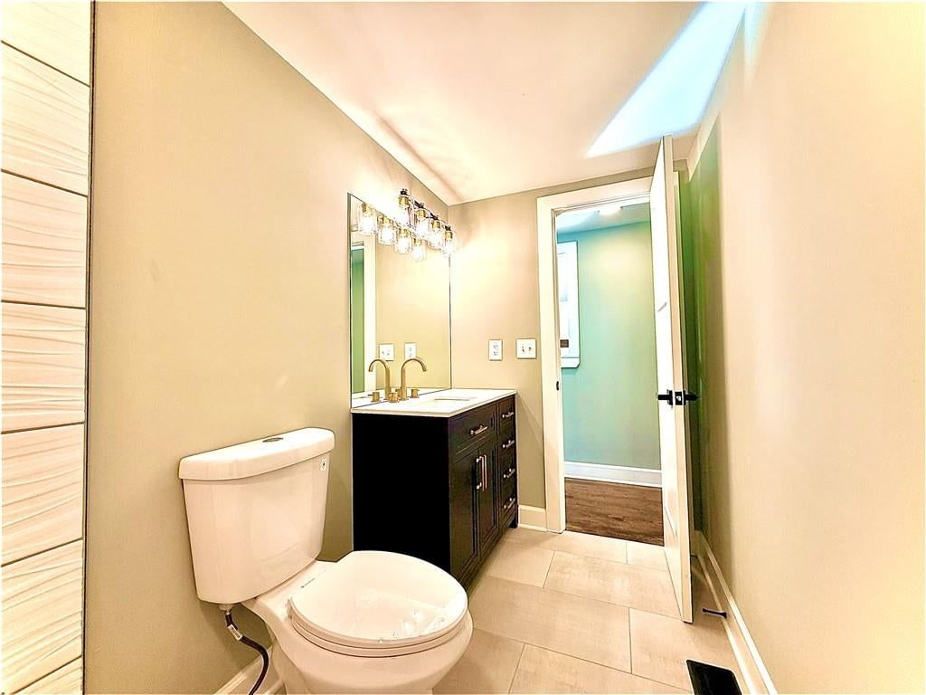 Photo 20 of 42 - 4833 N Winchester Street, Kansas City, MO 64119