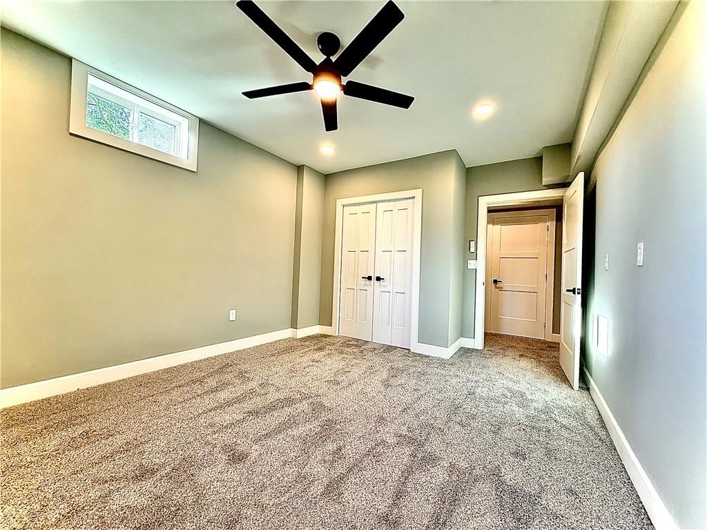 Carpet at 4833 N Winchester Street, Kansas City, MO 64119