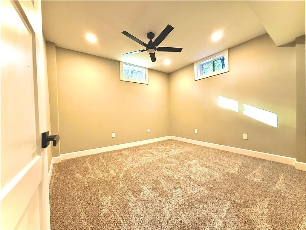 Photo 31 of 42 - 4833 N Winchester Street, Kansas City, MO 64119