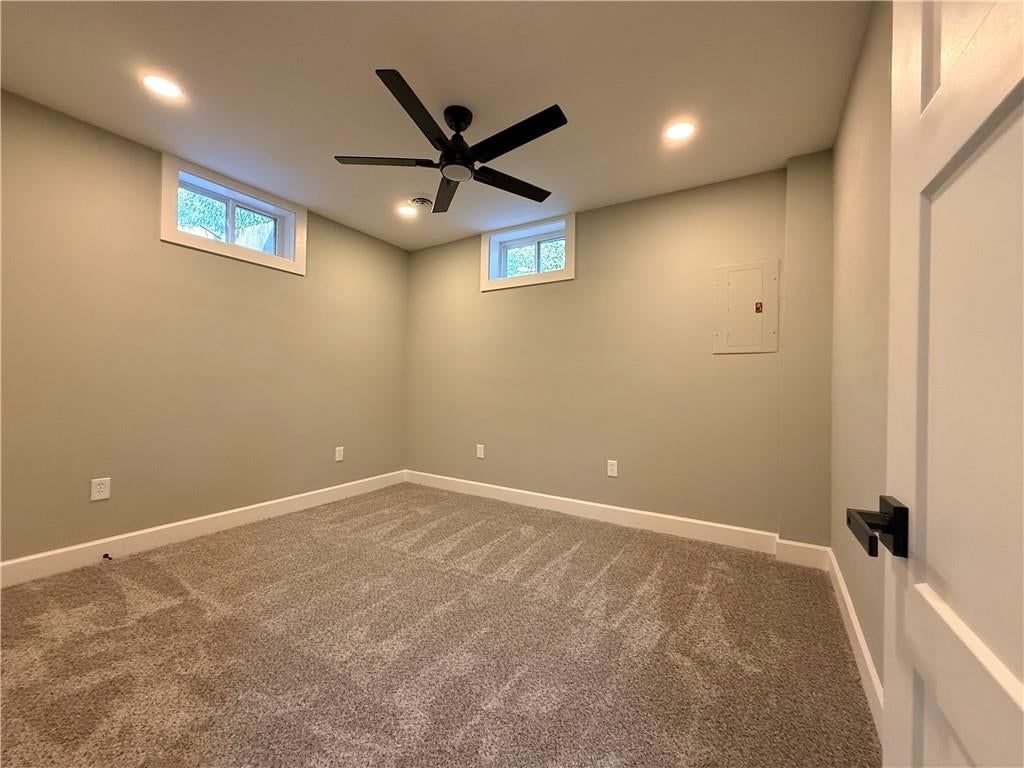 Photo 33 of 42 - 4833 N Winchester Street, Kansas City, MO 64119