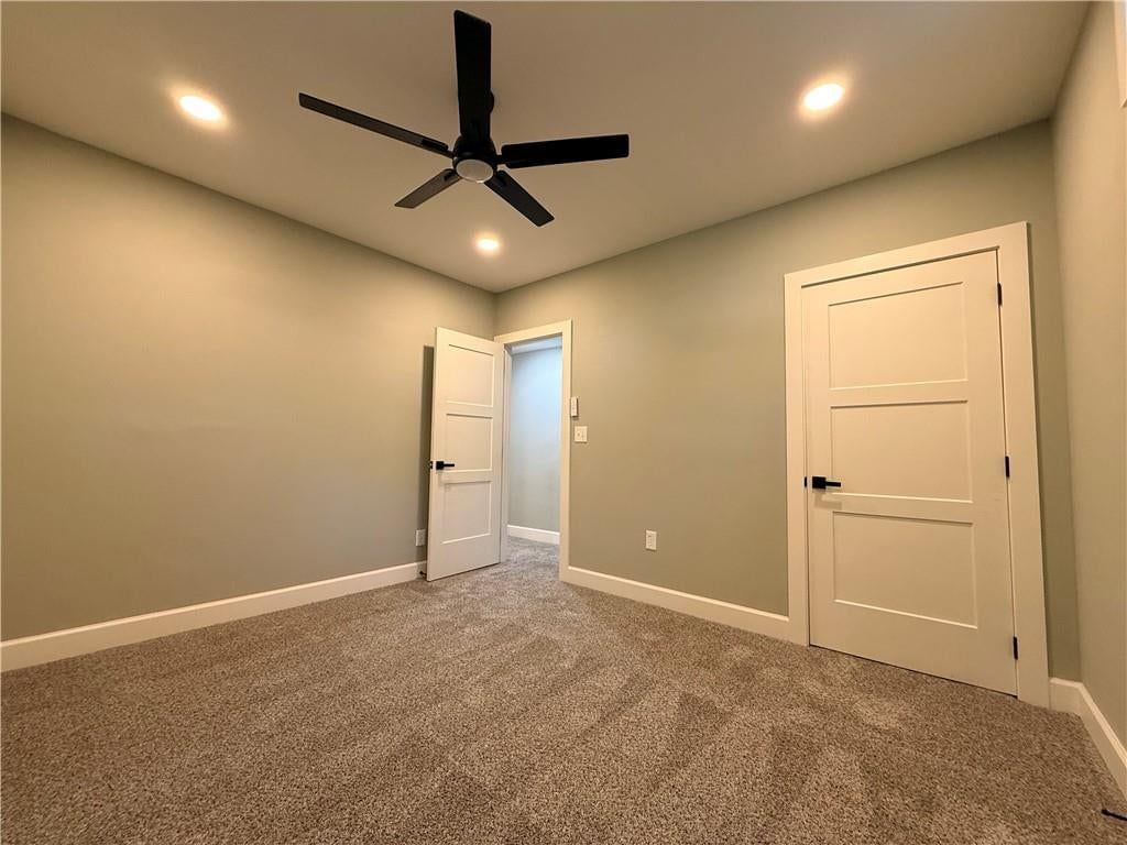 Photo 34 of 42 - 4833 N Winchester Street, Kansas City, MO 64119