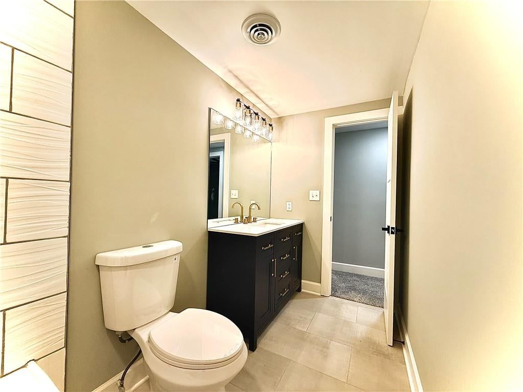 Photo 36 of 42 - 4833 N Winchester Street, Kansas City, MO 64119