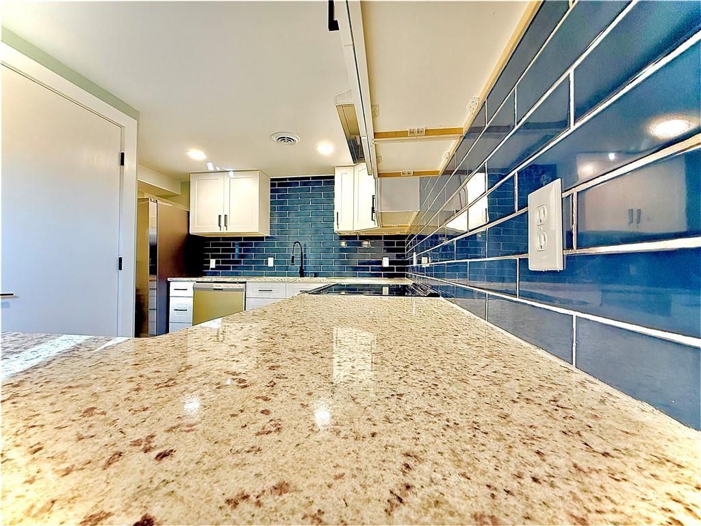 Photo 41 of 42 - 4833 N Winchester Street, Kansas City, MO 64119
