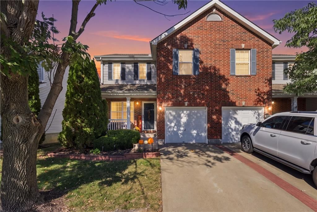 1224 SW Wysteria Drive, Lee's Summit, MO