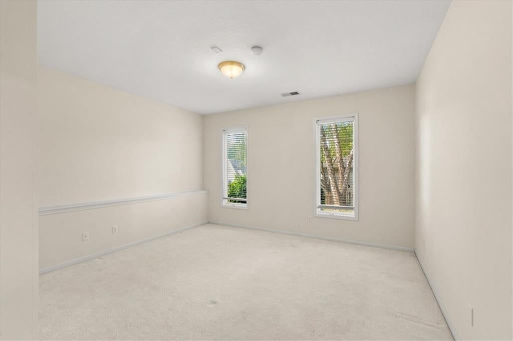 Photo 31 of 43 - 3730 S Milton Drive, Independence, MO 64055