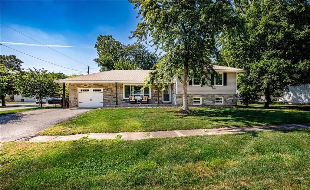 101 S 8th Street, Louisburg, KS