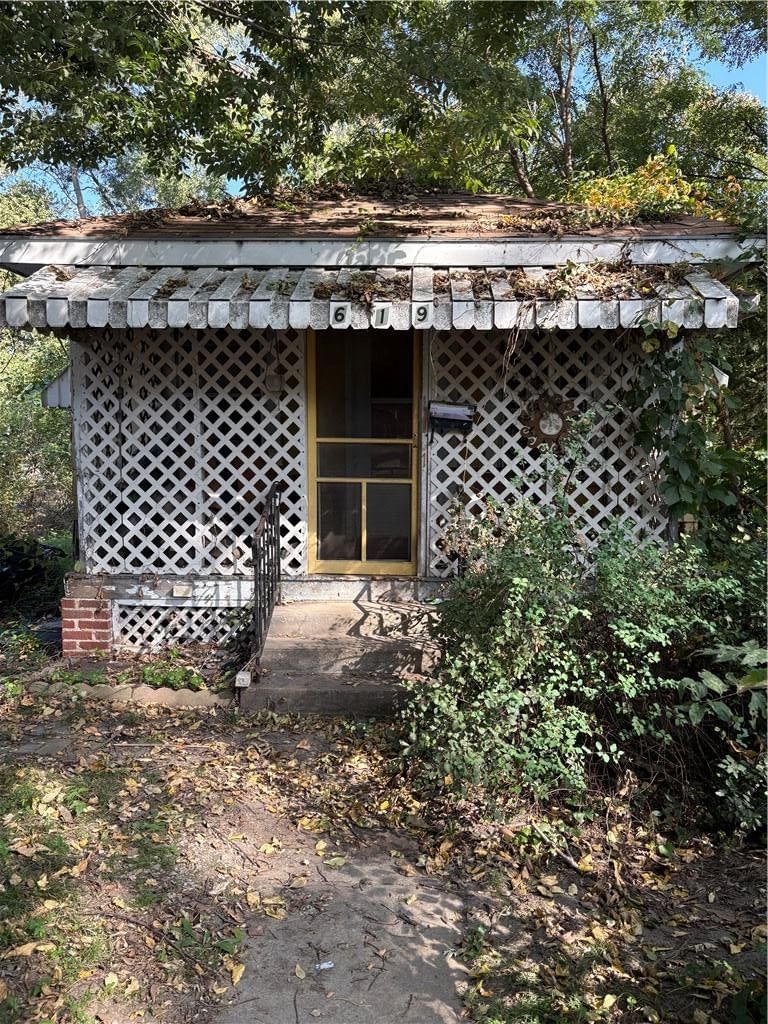 619 S Lake Drive, Independence, MO: listing photo 3
