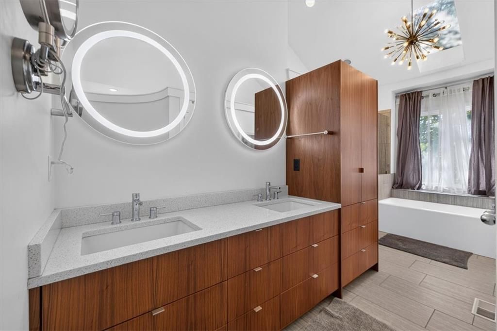 Photo 30: freestanding tub, 7611 Park Street, Lenexa, KS 66216