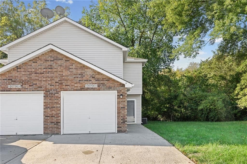 18501 E 3rd Street Court N, Independence, MO: listing photo 2