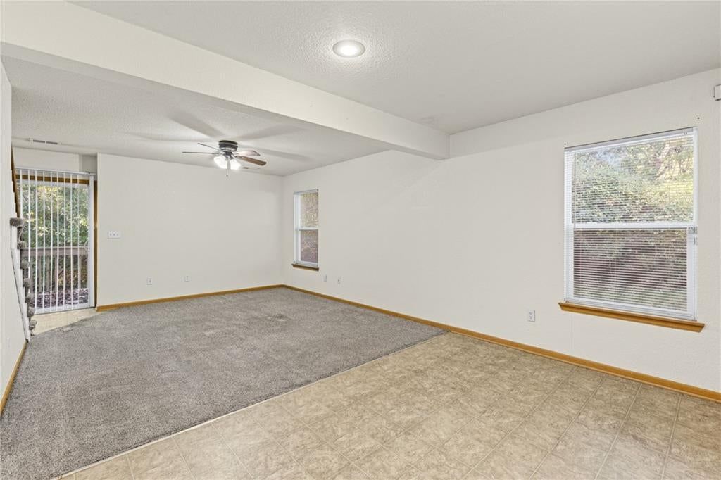Photo 6 of 34 - 18501 E 3rd Street Court N, Independence, MO 64056