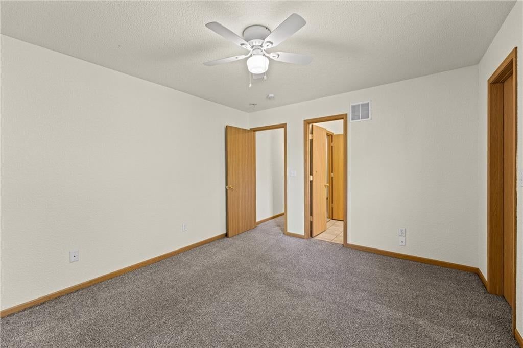 Photo 14 of 34 - 18501 E 3rd Street Court N, Independence, MO 64056