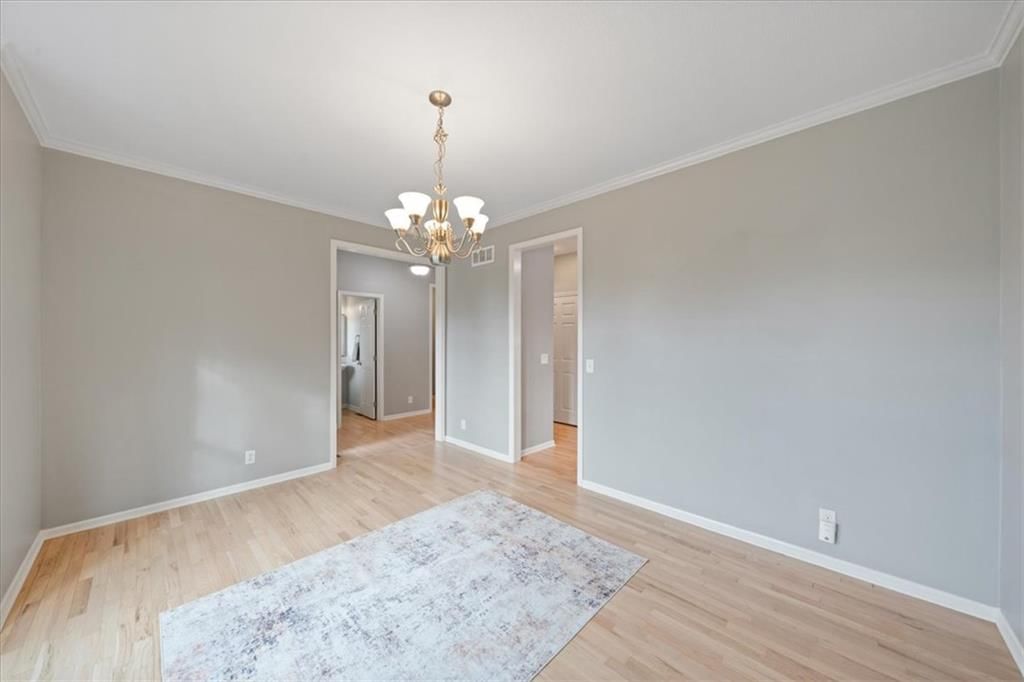 Photo 3 of 32 - 10138 Theden Circle, Lenexa, KS 66220