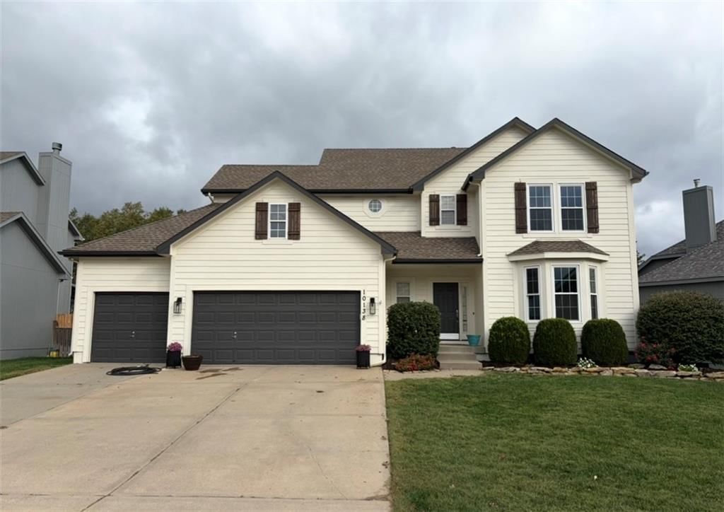 10138 Theden Circle, Lenexa, KS