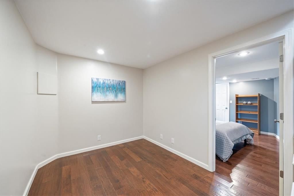 Photo 27 of 32 - 10138 Theden Circle, Lenexa, KS 66220
