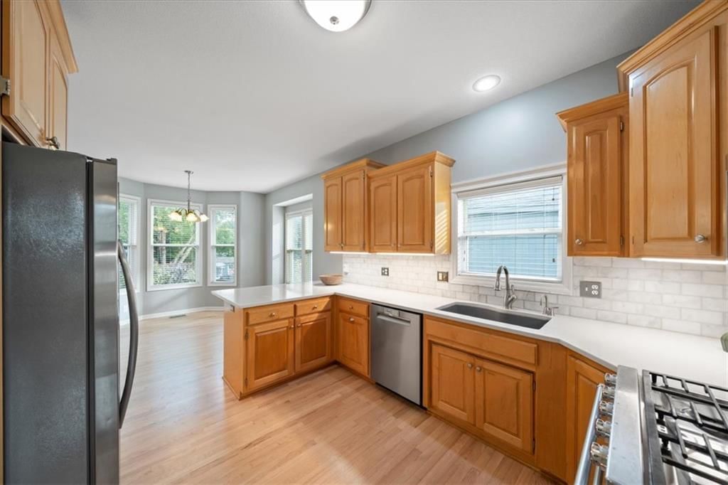 Breakfast nook at 10138 Theden Circle, Lenexa, KS 66220