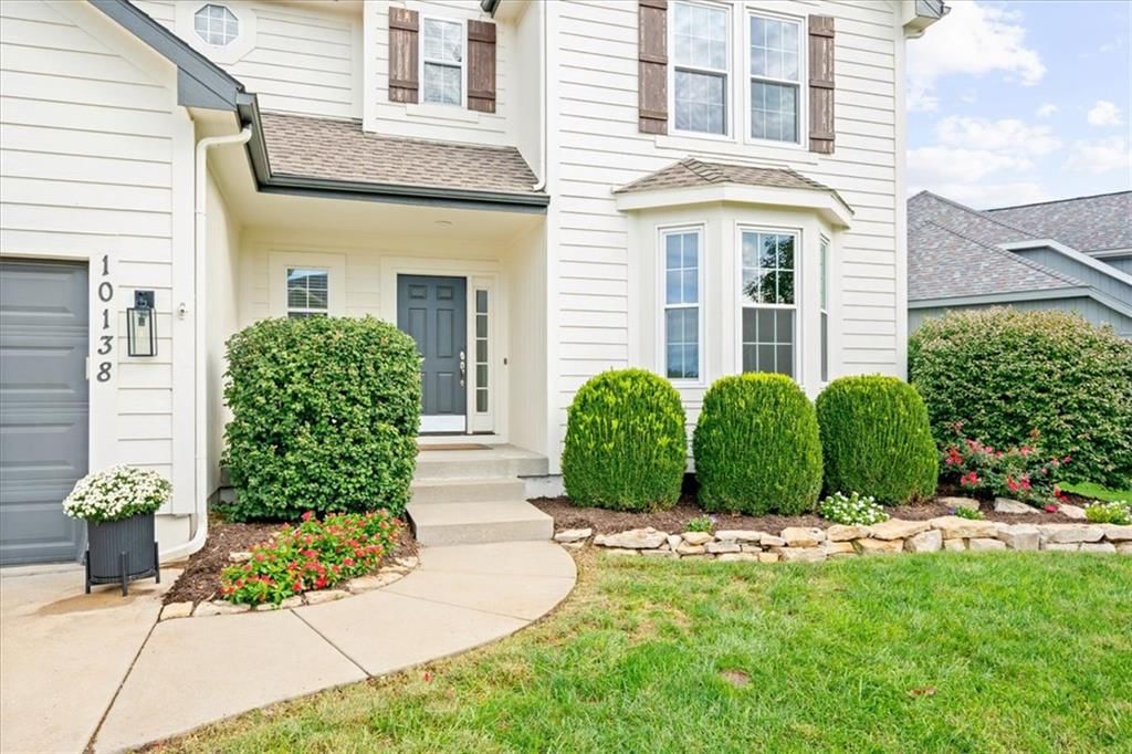 Photo 32 of 32 - 10138 Theden Circle, Lenexa, KS 66220